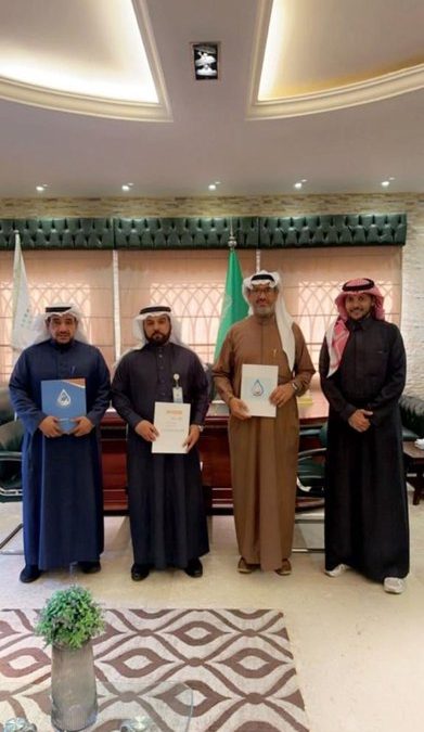 توقيع الشراكة المجتمعية بين جمعية تطوير ومكتب التعليم بالمحافظة